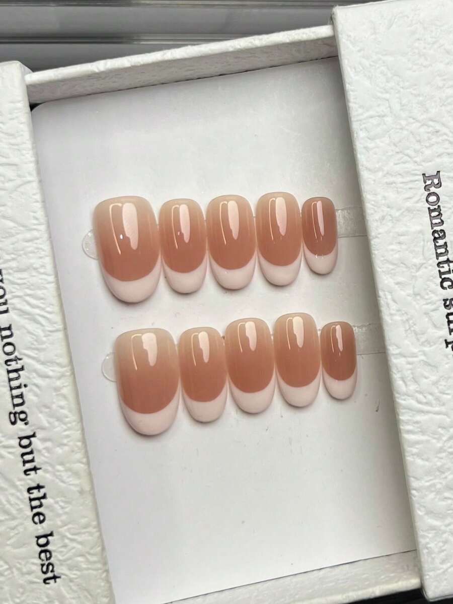 10片手工橢圓形美甲貼片 DIY 穿戴甲,壓克力短款粉色法式邊美甲,極簡夏季假指甲,適合派對、日常、約會、職場、度假穿搭,女性與女孩的美甲禮品用品 - 粉色 - 查看 1