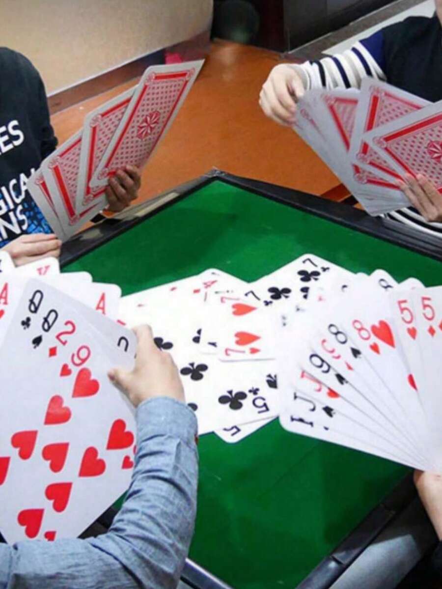 1 Set Of Super Creative Playing Cards,Giant Playing Cards,Large Size Playing Cards,Suitable For Use In Family Parties,Leisure Entertainment,Gatherings,Magic Shows And Other Scenes,Cruise,Vacation,Travel Essentials,Party Favors And Birthday Gift - Multicolor - View 1