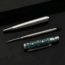 4件組高級金屬圓珠筆套組，含1支筆、1個皮革筆袋與2支替換筆芯，旋轉式伸縮結構，金屬質感，手感紮實沉穩，0.7mm黑色替換筆芯，適合辦公、商務活動、開學季、日常文具使用與送禮 - 浮雕金屬筆 - 查看 3