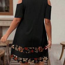 Vestido de manga corta con hombros descubiertos y estampado floral vintage para mujer de talla grande, adecuado para vacaciones - Multicolor - Ver 3