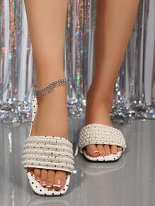 Plus Size 41 Beige Women's Sandals Spring/Summer New Square Toe 42 Ladies Flat Sandals Match Skirts Leg-Lengthening Fashion Rhinestone Slides Beautiful Girl Summer Beach Shoes Non-Slip Home Slippers Pretty Girl Plastic Slippers 43 - Beige - View 4
