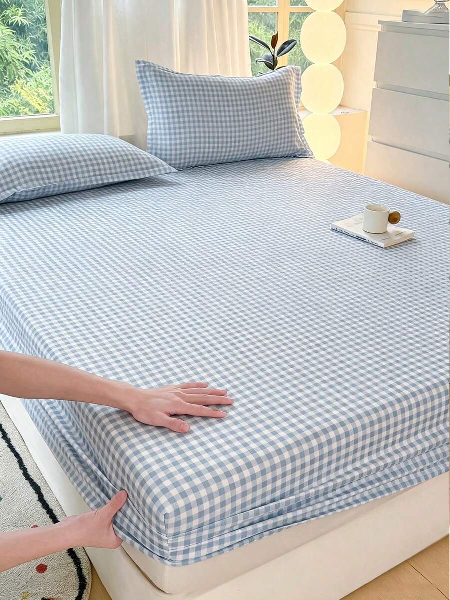 3pcs Bedding Set, Checkerboard Pattern, Lightweight Soft & Comfortable, Including 1pc Fitted Sheet And 2pcs Pillowcases, No Filling, Suitable For Dorm, Bedroom, Multi-Size Options, Suitable For Summer Use - Light Blue - View 1