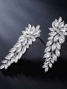 1 Pair Of Fashionable Flower Shaped Earrings, Sweet And Exquisite EarringsSuitable For Women's Daily Commuting ﻿ - Silver - View 3