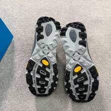 HOKA ONE ONE 男女款春夏 Mafate 2 戶外休閒鞋 MAFATE SPEED 2 緩震跑鞋 透氣輕量 - 黑色/城堡灰 - 查看 10
