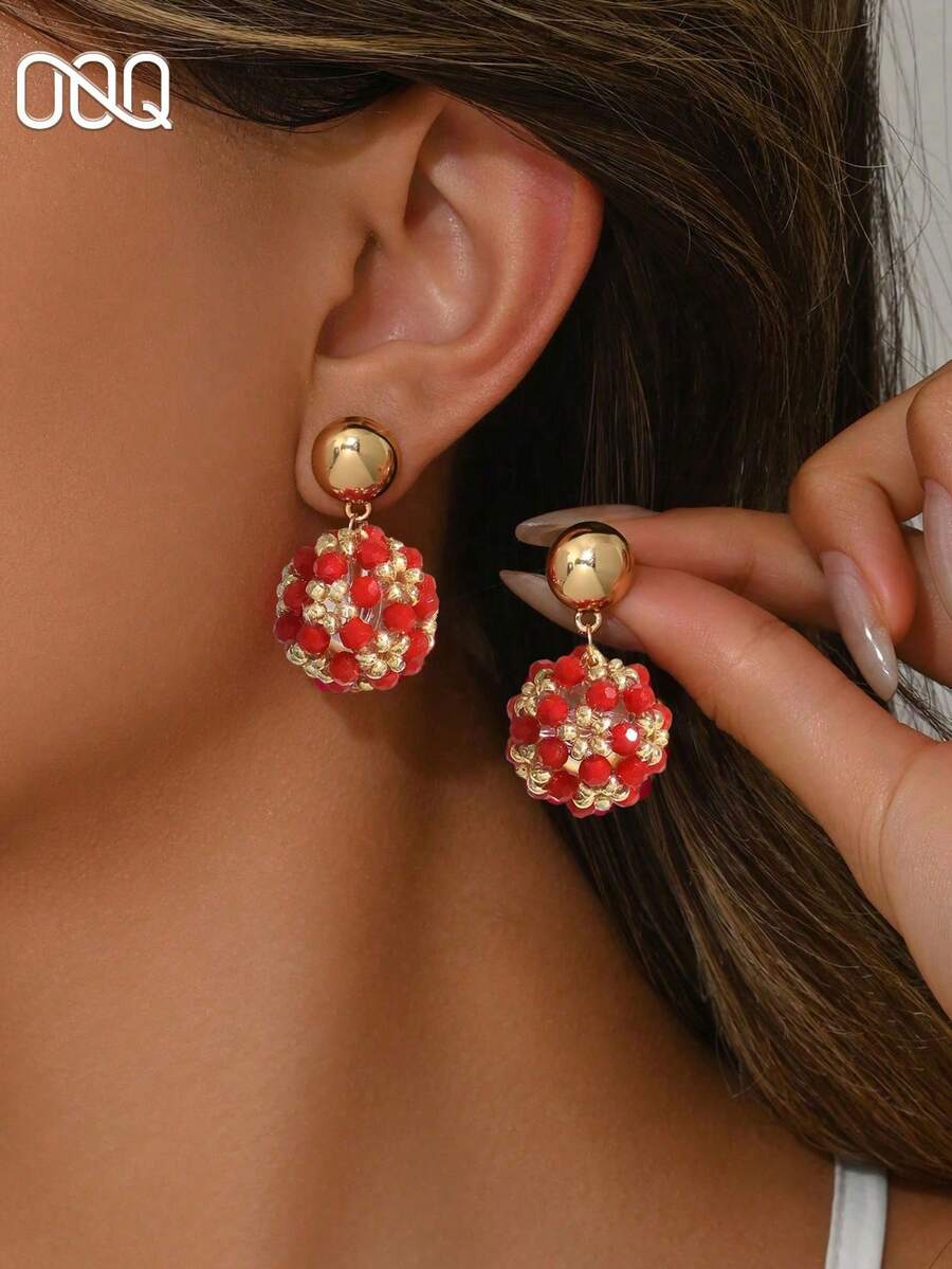 OOQ 1 paire de boucles d'oreilles bohèmes à la mode faites main avec cristaux et perles de rocaille, boucles d'oreilles de luxe avec boules de cristal colorées, design délicat et unique convenant aux femmes pour le mariage, le quotidien, les fêtes et les vacances (couleur et position des perles aléatoires) - Rouge - Voir 1