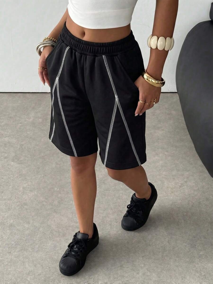 Pantalones cortos deportivos de punto con costura de contraste holgados para adolescentes, pantalones cortos tipo bermuda casuales de moda para primavera y verano, versátiles para uso diario en la escuela - Negro - Ver 1