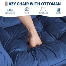 Sillón lounge moderno con otomana – Estructura metálica resistente – Respaldo reclinable, reposapiés plegable y cojín extraíble – Tapizado suave ideal para sala, dormitorio u oficina - Respaldo con 4 hebillas - Ver 6