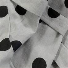 . . Vestido casual elegante y vintage con estampado de lunares, con bolsillos y lazo en la espalda. Silueta minimalista pero refinada de corte evasé con cintura anudada. Vestido versátil de estilo vintage chic para la oficina u ocasiones especiales. Ligero y bohemio con estilo de lunares para primavera/verano y vacaciones. - Rojo - Ver 5