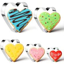 5 PCS Heart Shaped Cookie Cutter Heart Cookie Cutters, 5 Size Stainless Steel Lover Small Biscuit Cutters Valentine's Day, Weddings, And Anniversaries - Silver - View 1