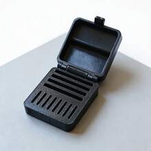 Caja de almacenamiento simple y portátil para tarjetas SD, organizador de tarjetas de memoria de múltiples ranuras, protector digital a prueba de golpes para tarjetas - Ver 5