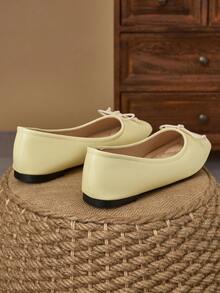 WHDXY Women's Soft-Soled Casual Shoes With Delicate Yellow Bow Accent, Square Toe Ballet Flats Suitable For Spring/Summer Outfits, Fashionable For Daily Wear And Dates - Yellow - View 3