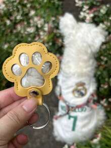 Personalized Pet Hair Memorial Keychain, Customized Pet Hair Collection Keychain, Paw Print Pet Hair Keychain, Cute Dog & Cat Design, Portable Pet Owner Keychain - Christmas, Halloween, Pet Accessories, Innovative PU Hair Storage Pouch - Multicolor - View 5