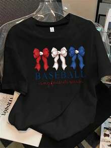 Esta camiseta de manga corta con cuello redondo y estampado del logo del equipo de béisbol para mujer es adecuada para todas las estaciones. - Negro - Ver 1