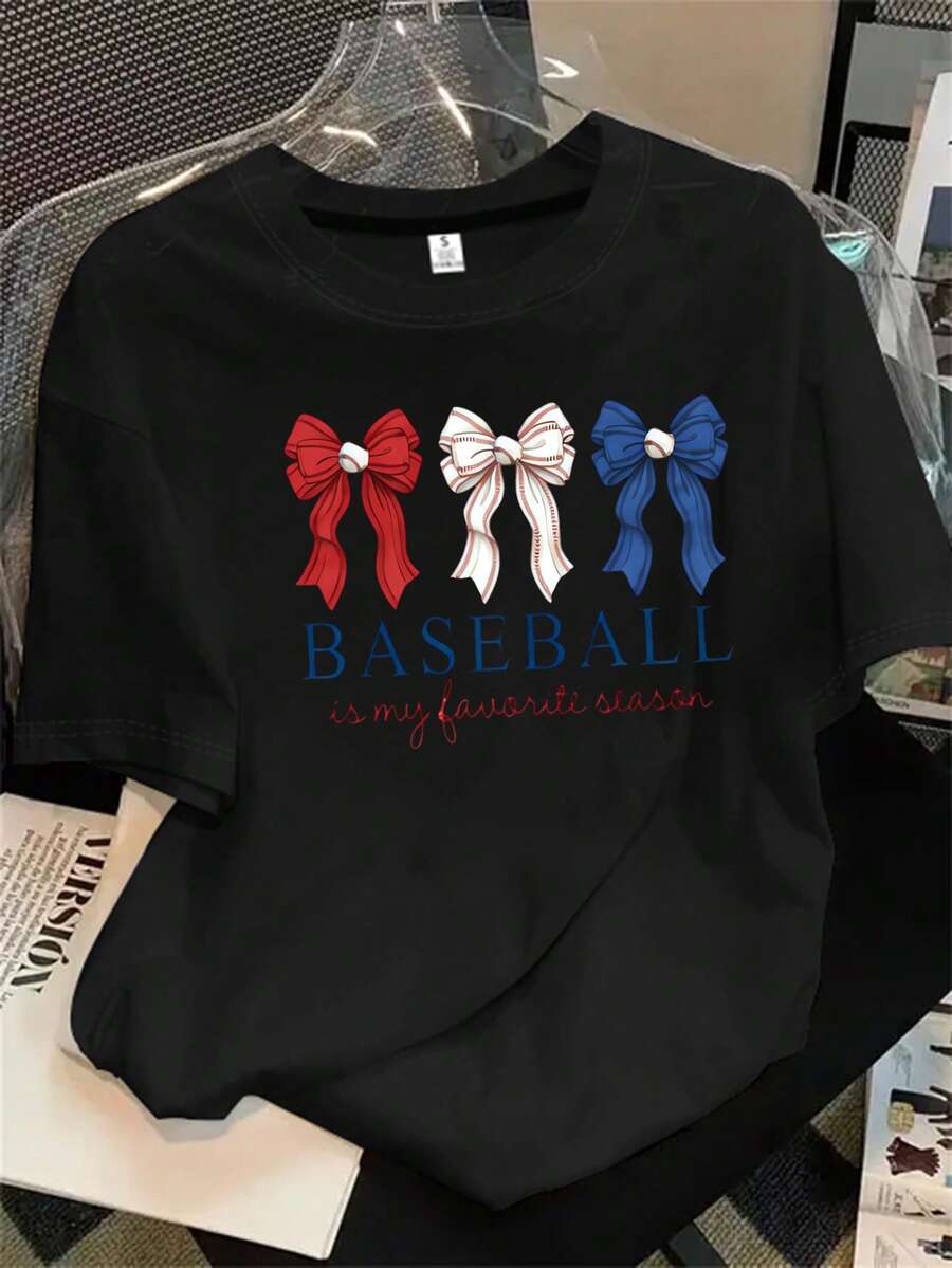 Esta camiseta de manga corta con cuello redondo y estampado del logo del equipo de béisbol para mujer es adecuada para todas las estaciones. - Negro - Ver 1