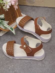 1 Pair Summer Girls' Non-Slip Daily Outdoor School Open Toe Soft Sole Hook And Loop Woven Cute Comfortable Children's Flat Sandals - Brown - View 5