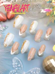 10片手工裸色與白色法式杏仁形穿戴甲，金箔亮片V型甲尖搭配精緻線條藝術，全覆蓋壓克力假指甲，適合新娘、婚禮、派對、日常、辦公與假期美甲 - 金色 - 查看 4