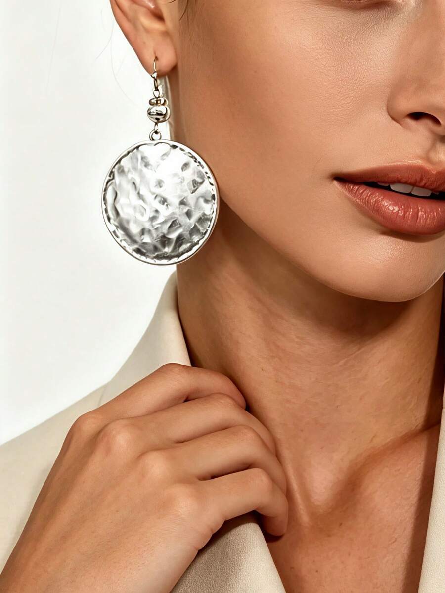 1 Pair New Vintage Minimalist Alloy Distressed Hammered Large Round Disc Earrings, Versatile Daily Commute Ear Jewelry For Women - Antique Silver - View 1