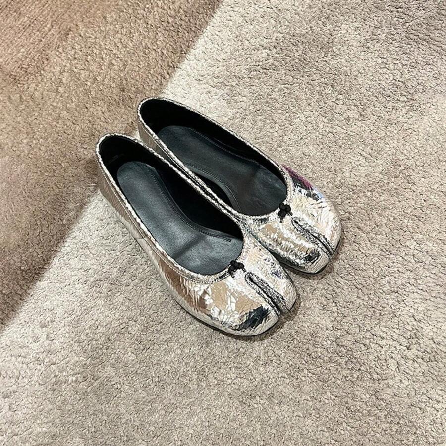 Women Flats