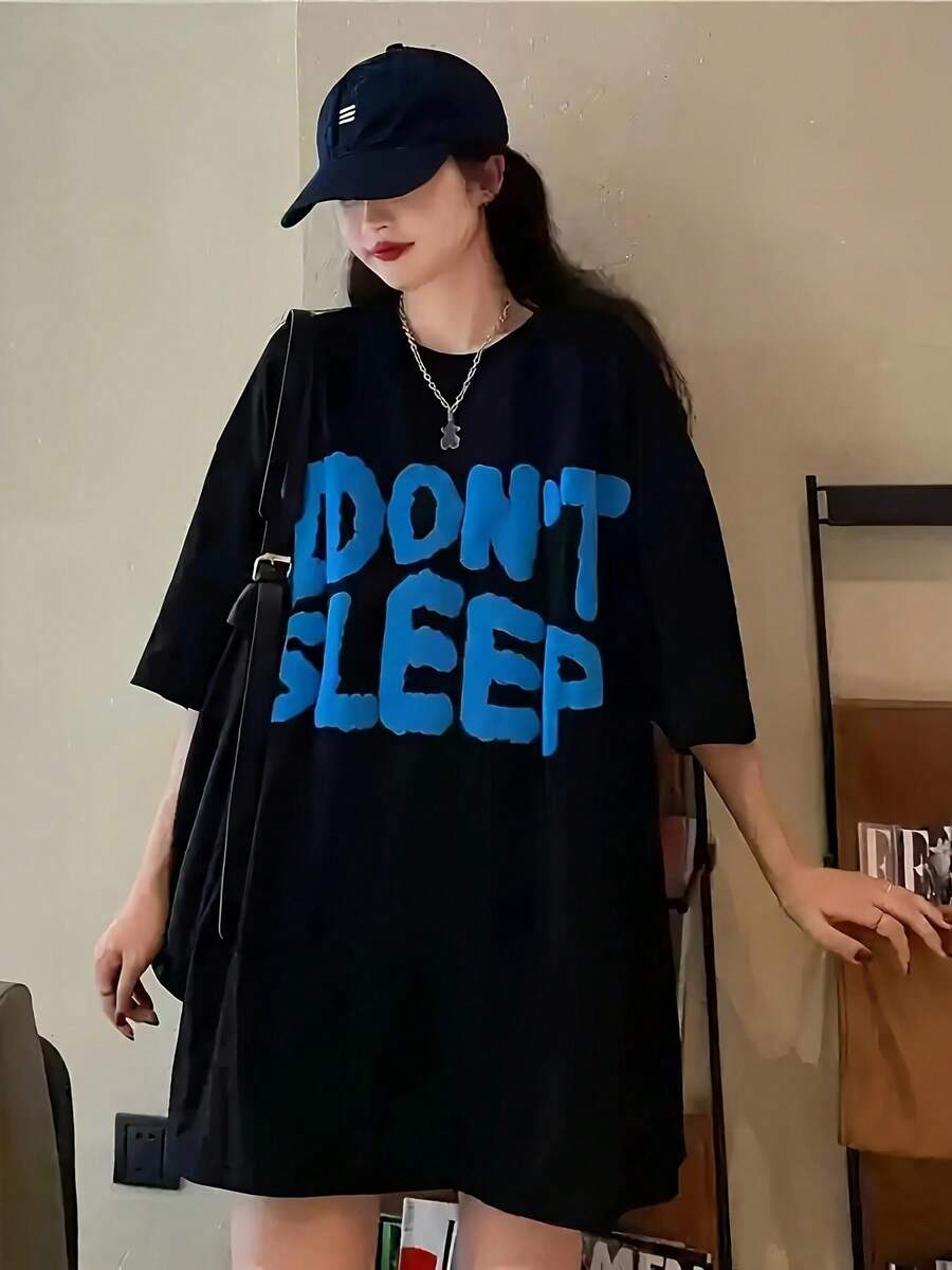 Cute Y2K Style Summer Top.1pac. Cute Y2K Style Summer Top. Women's 100% Cotton Loose Fit "DON'T DON'T SLEEP" Graphic T-Shirt - Pink And White Letter Print, Geometric Pattern, Round Neck, Short Sleeves, Casual Summer Top, Machine Washable, Bold Font, Loose And Comfortable Tee, Unisex, Couples Style. Perfect For Casual Wear. - 黑色 - 查看 1