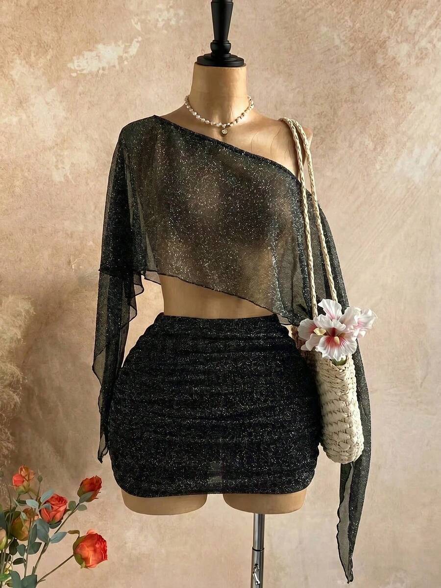 Nuevo conjunto sexy de fiesta con parte superior suelta asimétrica de hombro con lentejuelas doradas transparentes y falda mini fruncida de cintura baja, estilo bohemio, de vacaciones, vintage, para la playa, crucero - Negro - Ver 1