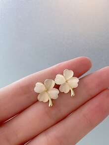 Flower Cat Eye Four-Leaf Clover Stud Earrings, Premium Niche Design, Fresh And Elegant Style - Four-leaf Clover - View 5