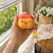 Ins 極簡黃色鴨子 + 吊飾耳機保護套組，適用於 Apple AirPodsPro3/AirPodsPro2/AirPodsPro/AirPods4/AirPods3/AirPods2，時尚女款極簡 Apple 耳機保護套，表面附保護膜請在使用前撕除 - 橘色 - 查看 7