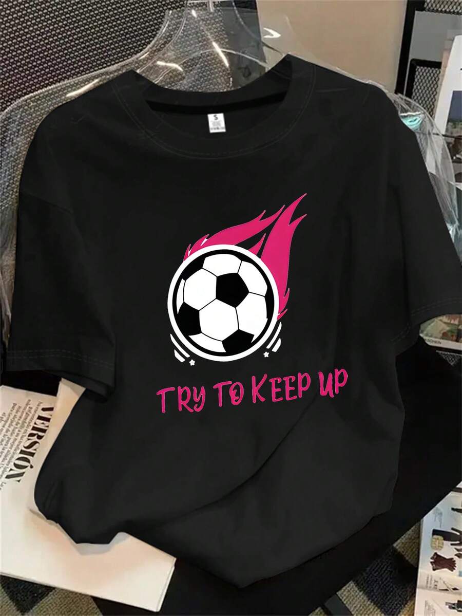 Camiseta de manga corta y cuello redondo para mujer con estampado de balón de fútbol y la palabra "turkey" (pavo), apta para todas las estaciones. - Negro - Ver 1