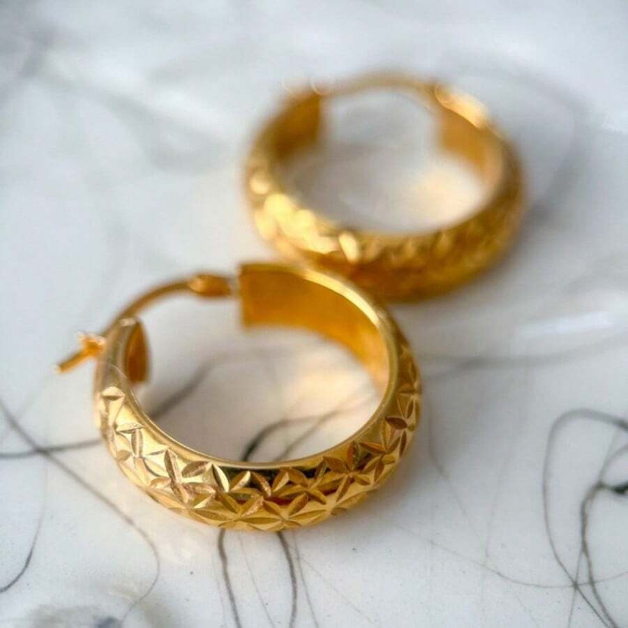 1 Pair Minimalist Bohemian Style Twisted Copper-Tone Earrings, Suitable For Women's Daily Wear Or Party Occasions, Exquisite Jewelry, Perfect Holiday Gift - Gold - View 1