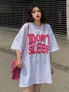 Cute Y2K Style Summer Top.1pac. Cute Y2K Style Summer Top. Women's 100% Cotton Loose Fit "DON'T DON'T SLEEP" Graphic T-Shirt - Pink And White Letter Print, Geometric Pattern, Round Neck, Short Sleeves, Casual Summer Top, Machine Washable, Bold Font, Loose And Comfortable Tee, Unisex, Couples Style. Perfect For Casual Wear. - 白色 - 查看 1