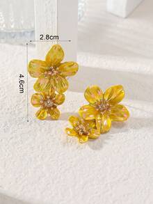 1 Pasang Anting Wanita Elegan dengan Desain Vintage Bunga - Kuning cerah - View 4