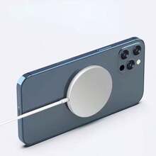 15W 磁吸無線充電器，相容於 17 Pro Max/17 Pro/17/Air/16/15，快速充電底座，MagSafe 充電器 - 白色 - 查看 7