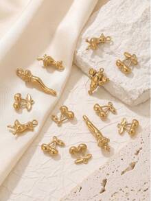 5-Piece Set Of 18K Gold-Plated Stainless Steel Heart, Pineapple, And Small Flower Pendants For DIY Necklace And Bracelet Jewelry Making - 1 Pendant - View 2