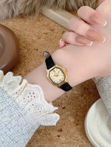1 pieza Reloj de cuarzo para mujer estilo retro con correa ajustable, forma elíptica con escala de números romanos, compacto y perfecto para uso diario - Negro - Ver 6