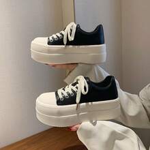 Women Skateboarding Shoes - Black - View 5