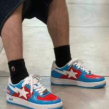 A BATHING APE Bape Chaussures de skate décontractées blocs de couleurs Logo Étoile Chaussures décontractées brillantes Collaboration Captain America Chaussures pour hommes et femmes - Collaboration avec - Voir 4