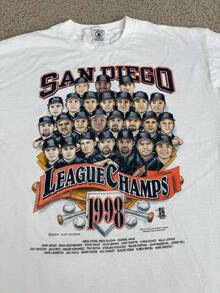 Soft & Airy Women's Luxury Tee, Light Fabric With Exceptional ComfortVintage 1999 New York World Champions Baseball Graphic T-Shirt - 白色 7 - 查看 1