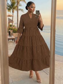 SHEIN Lady CURVE Vestido casual de fiesta elegante para vacaciones con cuello en V, estampado integral y fruncido para mujeres de talla grande - Marrón - Ver 3