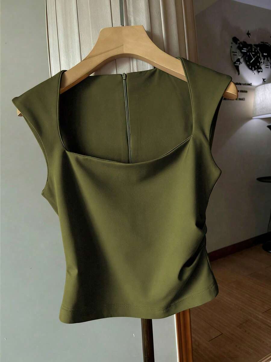 Top sin mangas de mujer de color albaricoque sólido con cuello cuadrado, cintura plisada y cremallera en la espalda - Verde militar - Ver 1