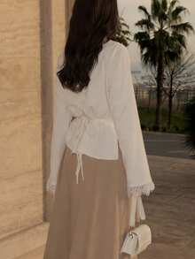 Blusa elegante da donna per autunno/inverno con patchwork in pizzo, laccio incrociato frontale in vita, top a maniche lunghe con base in pizzo per uso quotidiano e pendolarismo, bianco - Bianco - Visualizzare 7