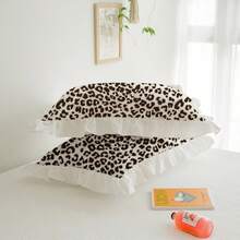 2pcs/Set Ruffle Print Pillowcases, Comfortable Breathable Skin-Friendly Soft Machine Washable Ruffle Princess Style Pillowcases (Pillow Inserts Not Included), Simple Elegant, Suitable For Student Dorm, Bedroom, Hotel Bedding, All Seasons - Brown - View 3