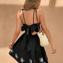 Nana's Women's Clothing Store  Frenchy Vestido corto de mujer con tirantes de lazo para vacaciones - Burdeos - Ver 3