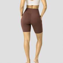 Short Academia Esportivo Elegante Com Bolso Zero Transparência  Cintura Alta Suplex Power Treino Premium Empina Bumbum - Marrom - Visão 5