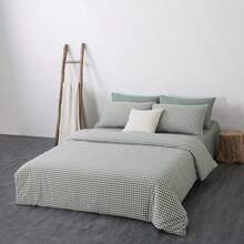 3pcs/Set Bedding Duvet Cover Set, Slouchy Relaxed Style/Green Small Plaid Soft Skin-Friendly, Nude Sleeping Bestseller, Zipper Duvet Cover Set, (2 Pillowcases 1 Duvet Cover Without Filling) Green Pudding Plaid, Minimalist Healing Bedroom Atmosphere, Suitable For Bedroom, Guest Room, Dormitory, All Seasons - Holiday Gift, Made In China - Green - View 3