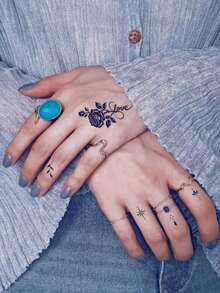Pegatina de tatuaje semipermanente de huella dactilar Y2K, duración de 1-2 semanas, patrón de rosa LOVE, tatuaje temporal de línea fina DIY para dedo, oreja, hombro, cuello, clavícula - Azul - Ver 2