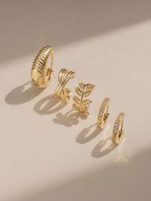 Nooxian 1 Set de pendientes dorados con patrón de hoja, pendiente de cartílago + clip de cartílago de doble aro + aro de strass + aro ancho texturizado, estilo de lujo en capas - amarillo dorado - Ver 4