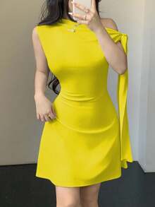 Vestido corto asimétrico con nudo en la cintura para mujer - Mostaza Amarilla - Ver 1