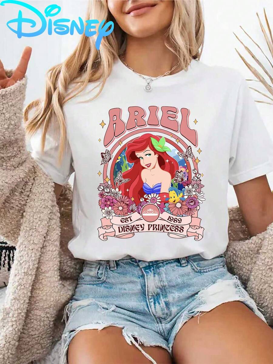 DISNEY Women's T-Shirt " Ariel" – Retro Princess Short-Sleeve Round-Neck Top With Ariel And Flunder Print, Soft, Breathable Summer Casual Wear, Suitable For Everyday Outfits, Themed Parties, Machine Washable Disney Clothing. - trắng - Xem 1