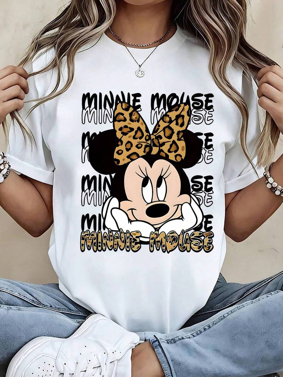 Disney-Licensed Women's Short-Sleeve T-Shirt For Spring And Summer Featuring A Print Of Minnie Mouse With A Leopard Pattern And A Bow, Along With The Text 'MINNIE MOUSE'. This New Casual Short-Sleeve Top From The Disney Collection For 2026 Is Perfect For Spring. - 白色 - 查看 1