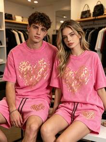 Soft & Comfy Casual Fashion Ensemble For Women Featuring A  'Leopard Print Heart' Design On A T-Shirt And Shorts, Perfect For Street Wear, Weekend Outings, And Those Who Appreciate A Stylish Vintage Appearance With Distressed Materials Free People Inspired Clothes Summer Tops - 粉色 - 查看 2