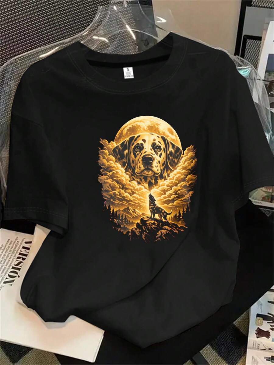 Top de mujer de cuello redondo y manga corta con estampado de perro blanco y negro y luna llena, apto para todas las estaciones. - Negro - Ver 1